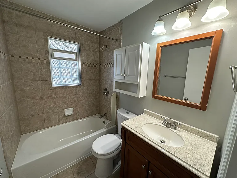 2911 Euclid Ave #2 — Photo 15