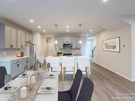 3rd image of 2801 Willow Ct #16