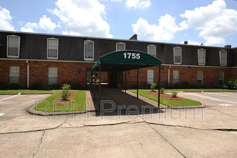 2 bed, 2.0 bath, 1050 sqft, $1,150 — Photo 1
