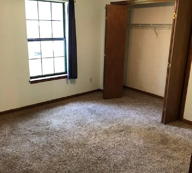 1240 Blockford Ct W — Photo 10