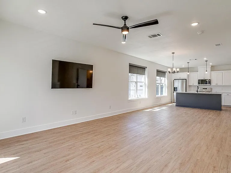 2333 Benbrook Blvd — Photo 17