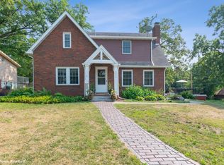 5830 Waterbury Rd, Des Moines, IA 50312