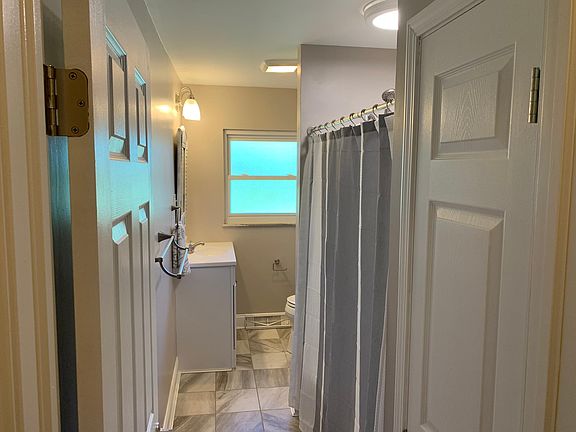 Bathroom_newly renovated in 2020