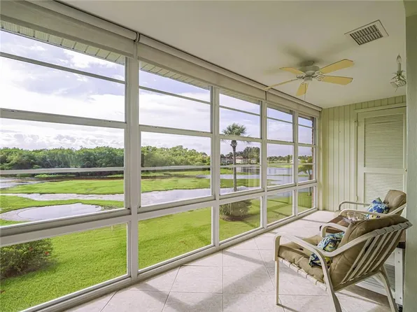 69 Royal Oak Court #207, Vero Beach, FL 32962
