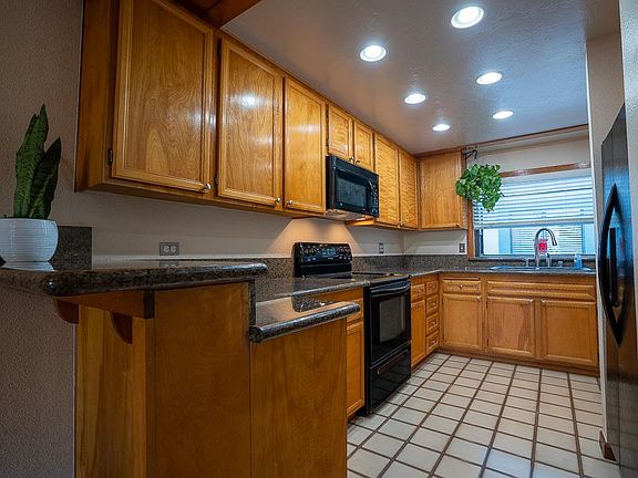 5th image of 917 Torrance St APT 18