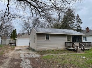 3002 Emily Ln, McHenry, IL 60051