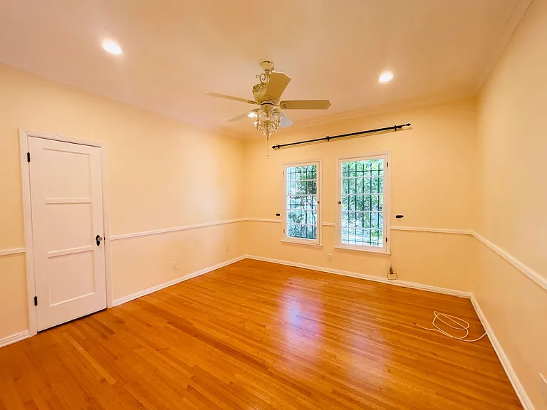 1200 S Alfred Apartments — Photo 9