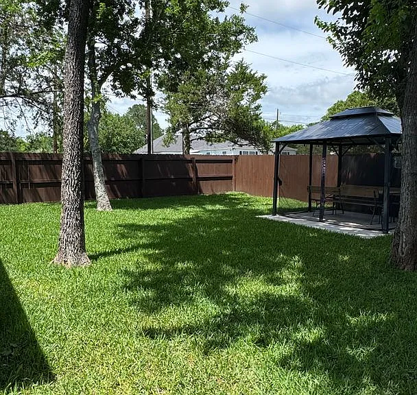 909 N Randolph Ave — Photo 15