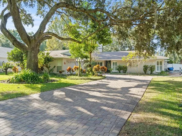 2749 Lake Saxon Dr, Land O Lakes, FL 34639