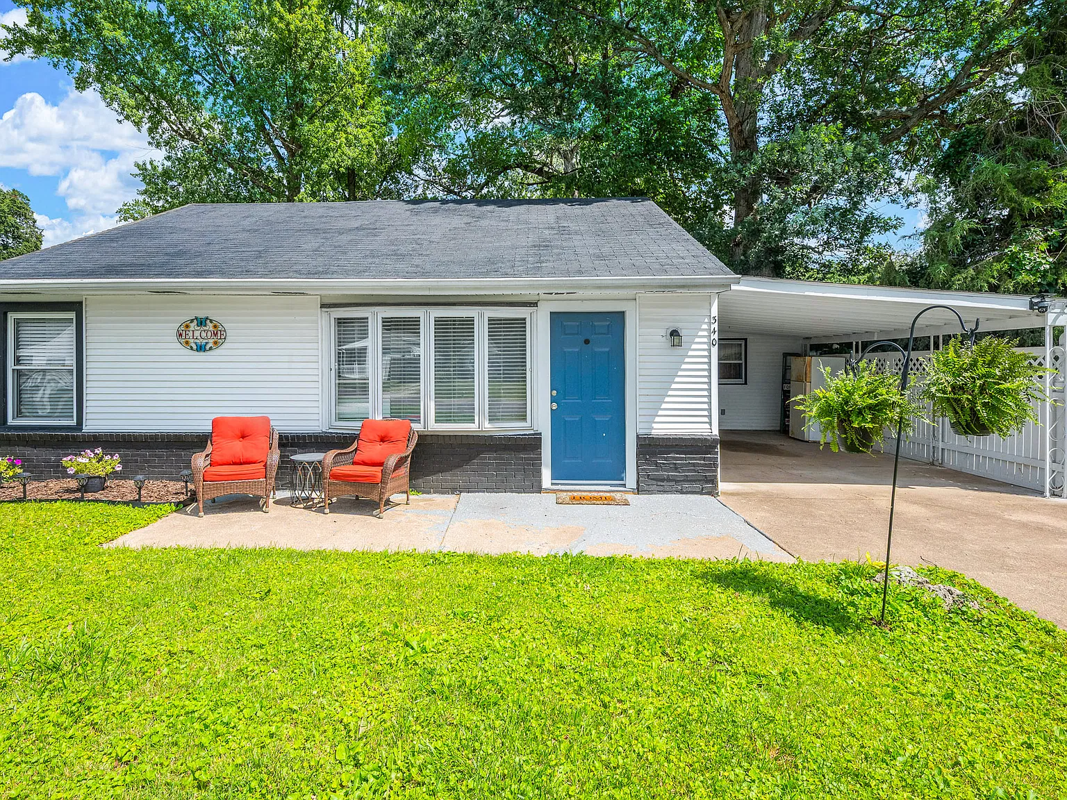 4 bed, 1320 sqft, $1,499 — Photo 1