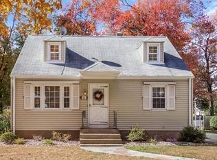 26 Burnside Ter, Springfield, MA 01118
