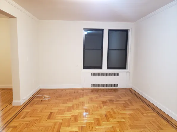 125 Ocean Parkway image 1 of 16