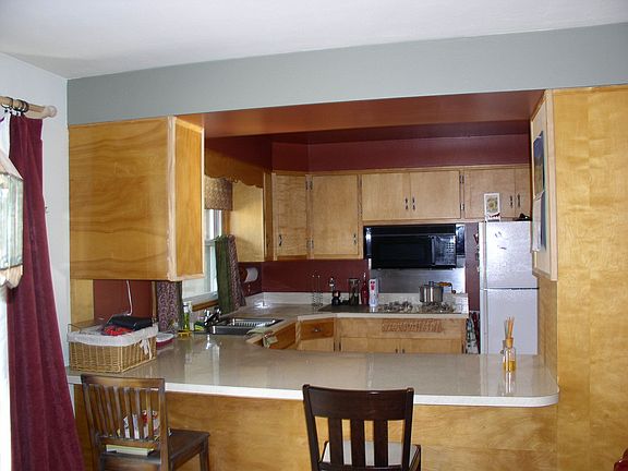 4th image of 1106 White Ln