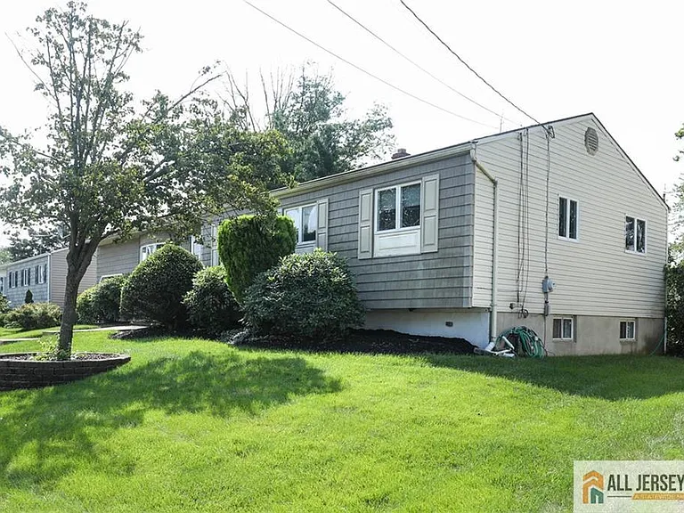 10 Eardley Rd — Photo 29