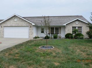 1402 Persimmon Dr, Marion, IL 62959