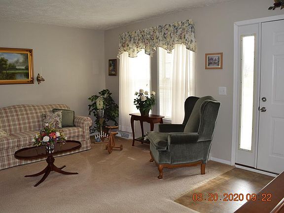 3rd image of 285 Richardson Ln