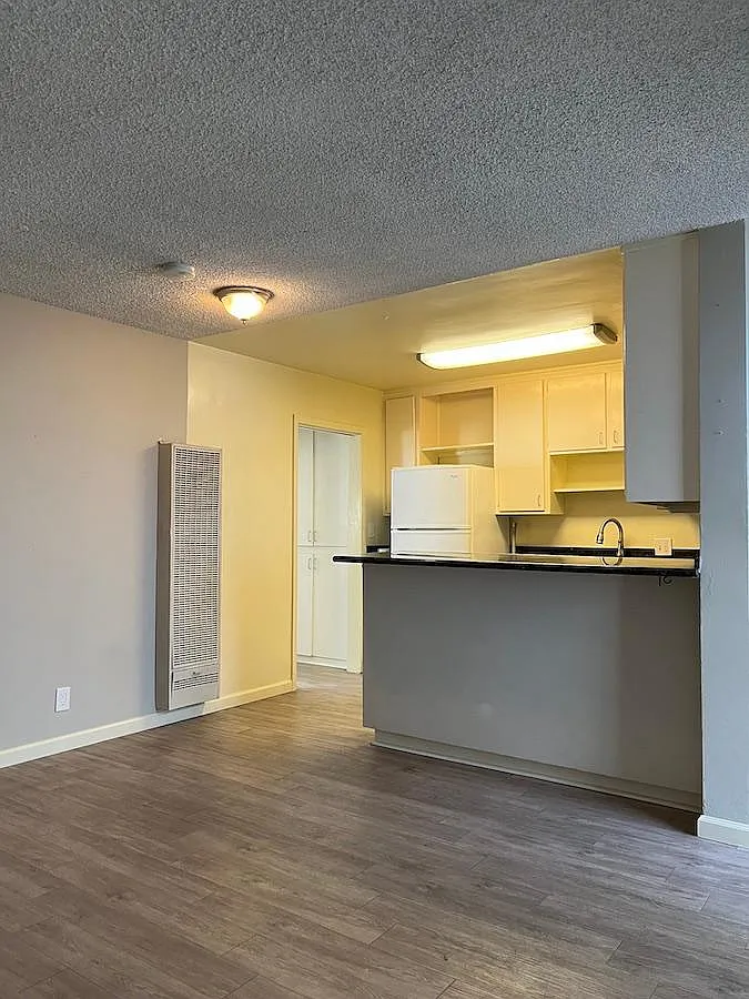 Building Photo - 11836 Venice Blvd #8