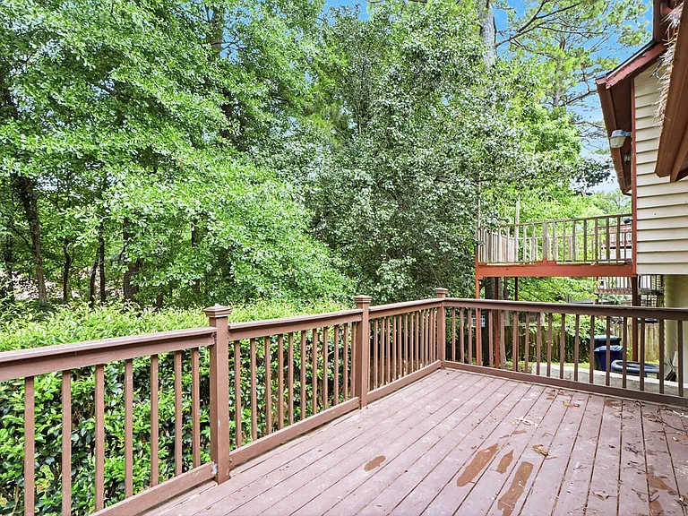 982 Chapman Cir — Photo 21