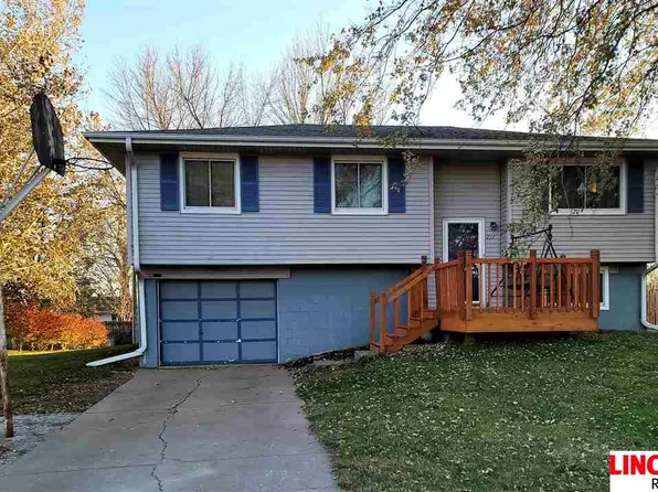 717 Elm St, Ceresco, NE 68017