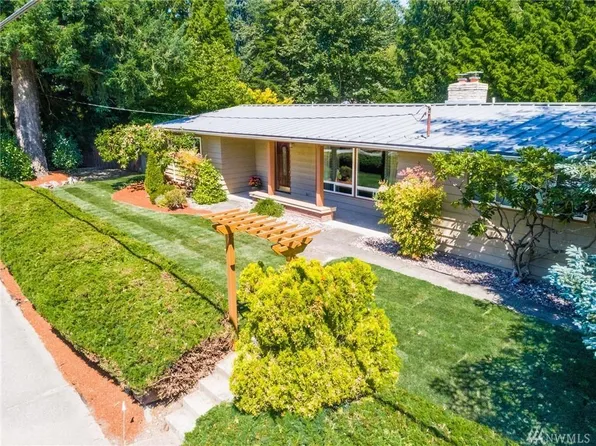 13202 NE 70th St, Kirkland, WA 98033