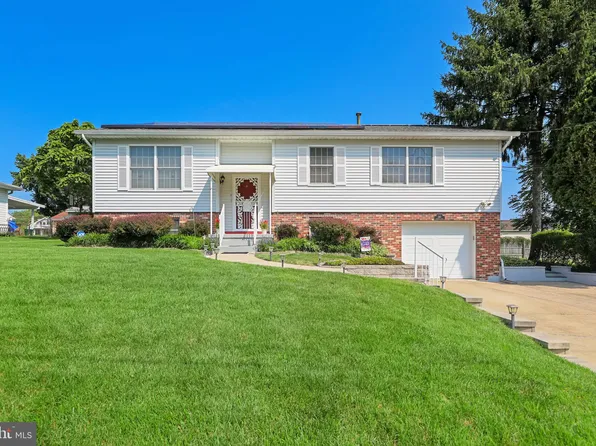 240 Somerset St, Ewing, NJ 08638