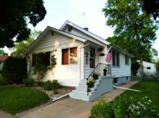 841 17th St SW, Cedar Rapids, IA 52404