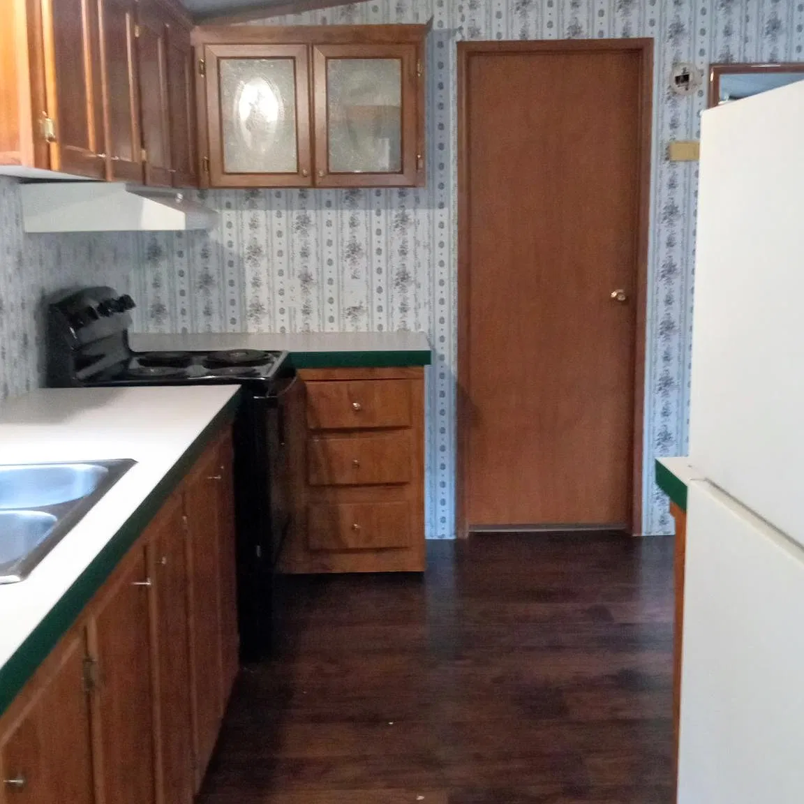 3 bed, 910 sqft, $1,100 — Photo 4