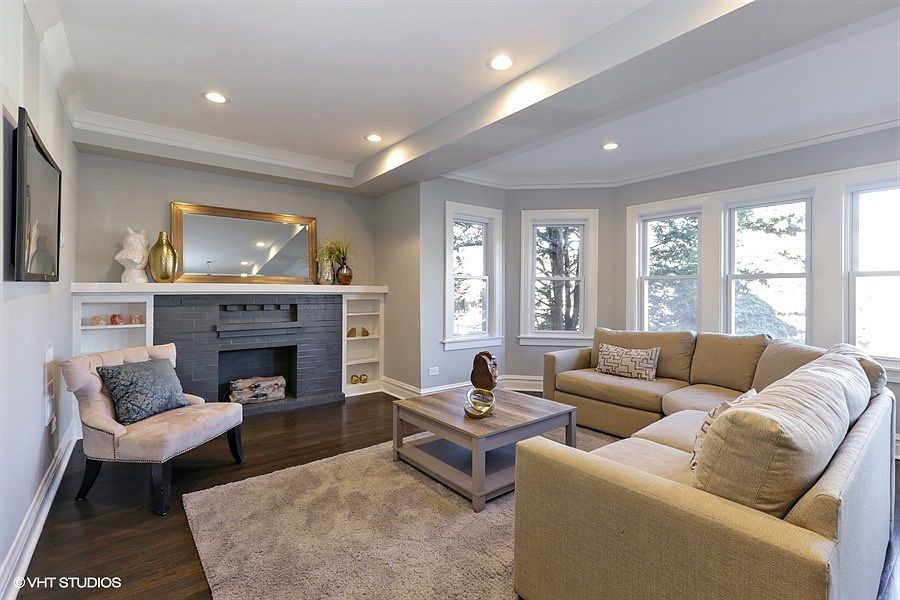 1st image of 5025 W Parker Ave