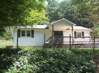150 Stonewall Rd, Fancy Gap, VA 24328