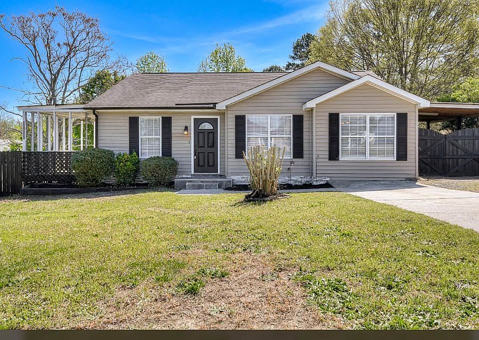 1st image of 404 Arthurs Ct