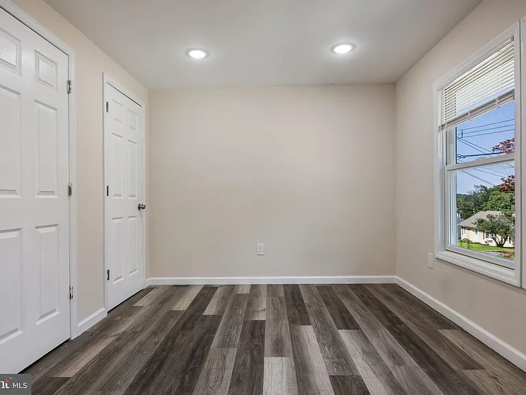 55 Shawnee Ave — Photo 22