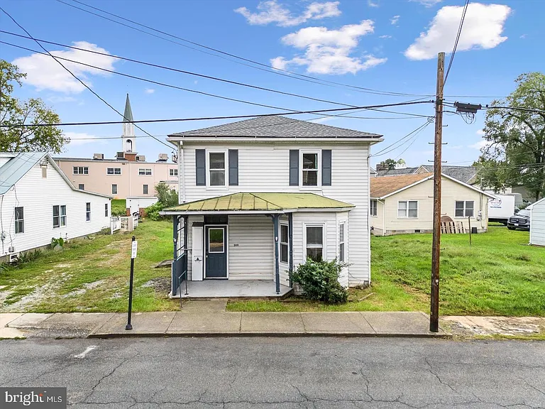 309 N Lawrence St — Photo 24