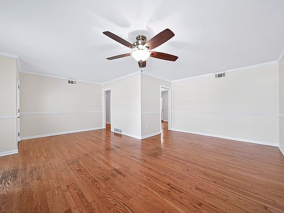 5th image of 1606 Melanie Ln