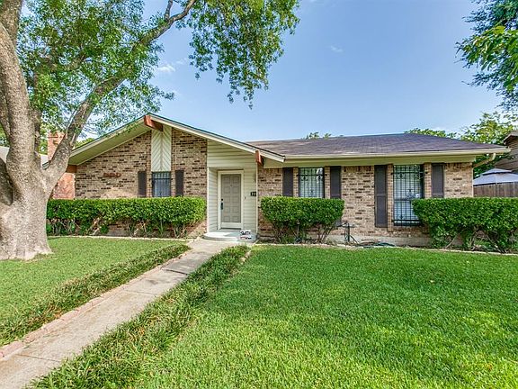 2nd image of 2317 Village Green Dr