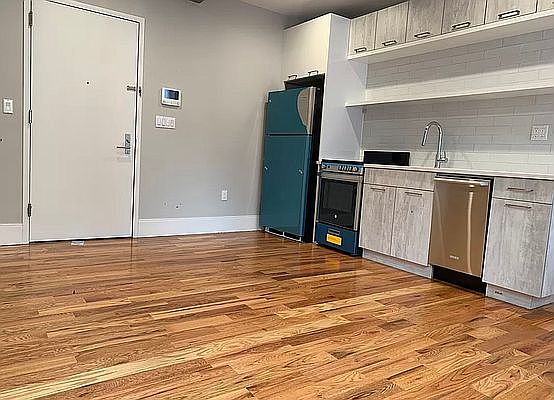3rd image of 246 Sullivan Pl #C2