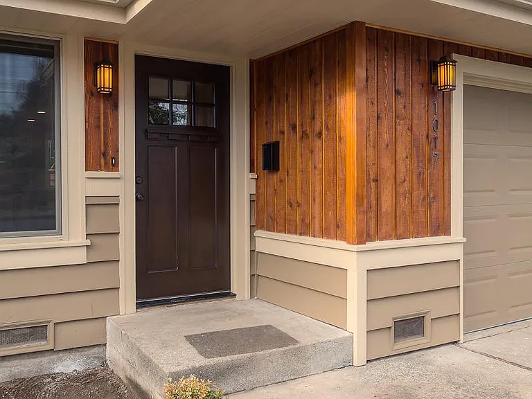 1017 Lynnwood Ave NE — Photo 11