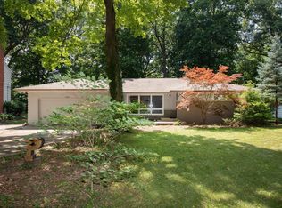 1527 Summit Dr, West Lafayette, IN 47906