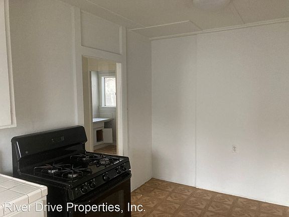 5th image of 1530 Dale Ave