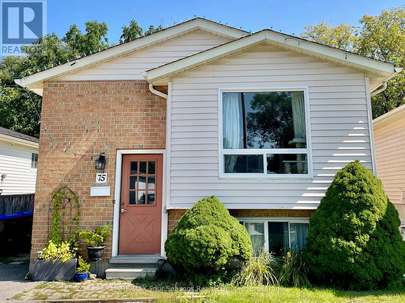 75 Telfer Rd Unit 1 photo 1