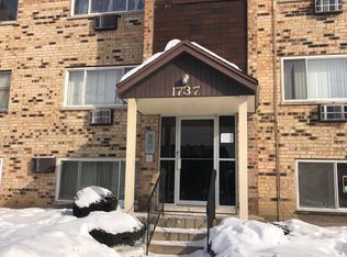 1737 W Chariot Ct #1A, Mount Prospect, IL 60056