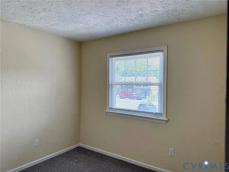 233 Knightsmanor Ct — Photo 9