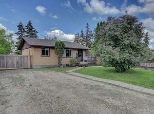9624 E Hillcrest Dr, Grande Prairie, AB T8V1A8