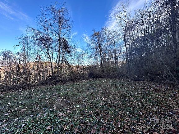 3rd image of 10 Sawyer Cove Hideaway