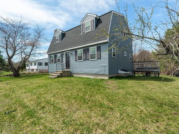 41 Hill St, Leominster, MA 01453