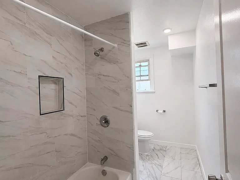 6222 S West Blvd — Photo 10