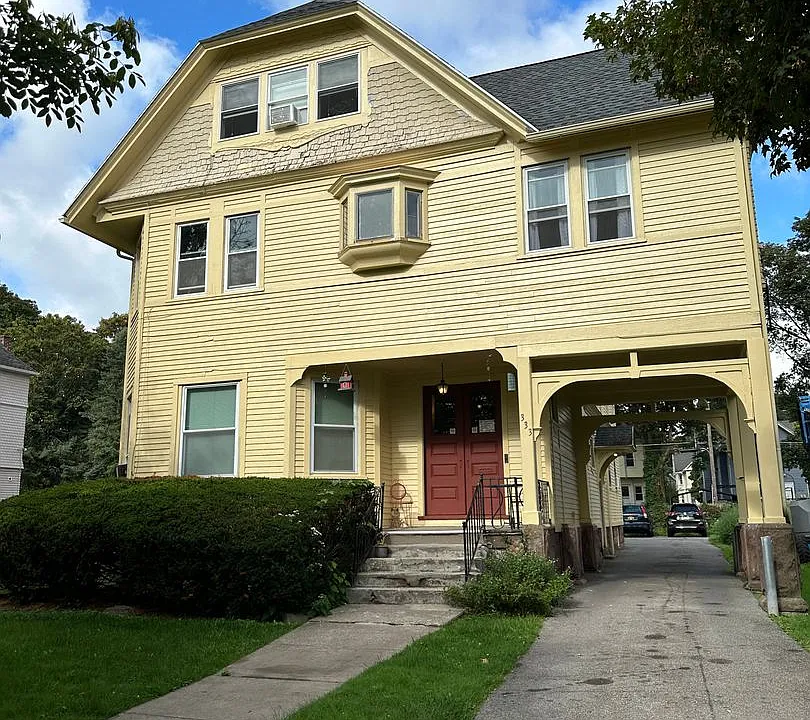 333 Oxford St