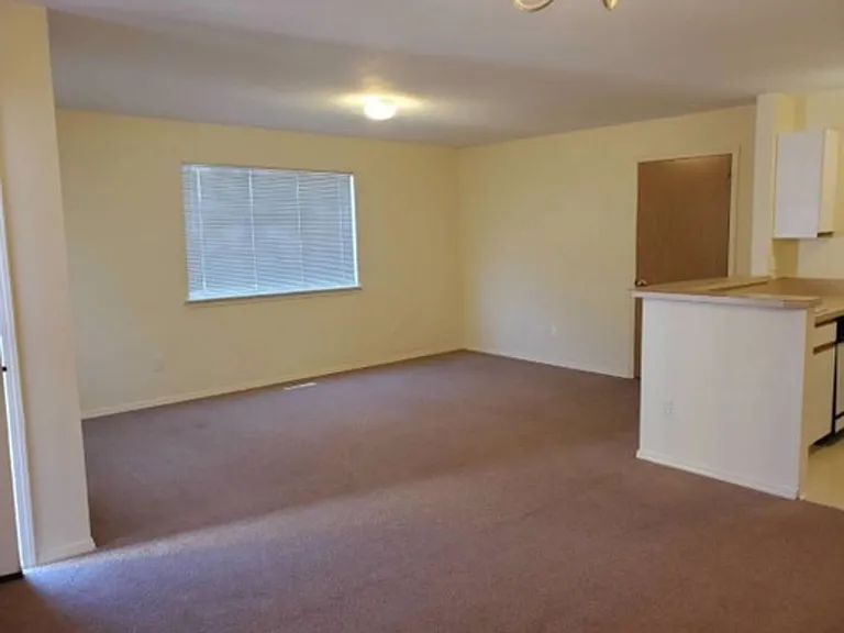 527 Caribou Dr — Photo 3