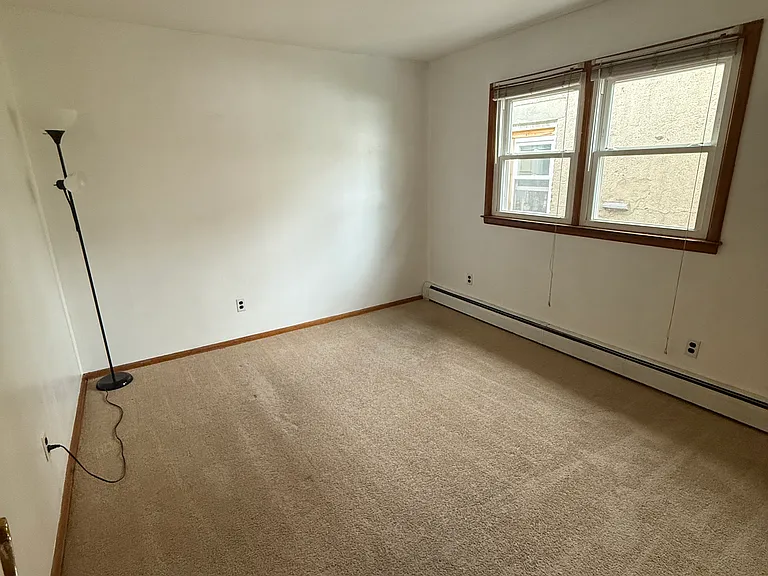 542 Liberty Ave — Photo 9
