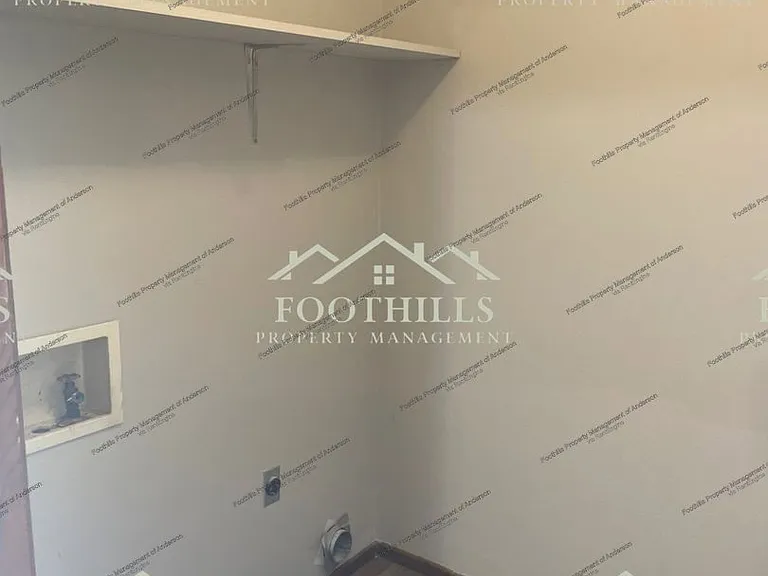 301 McNeil Dr — Photo 7