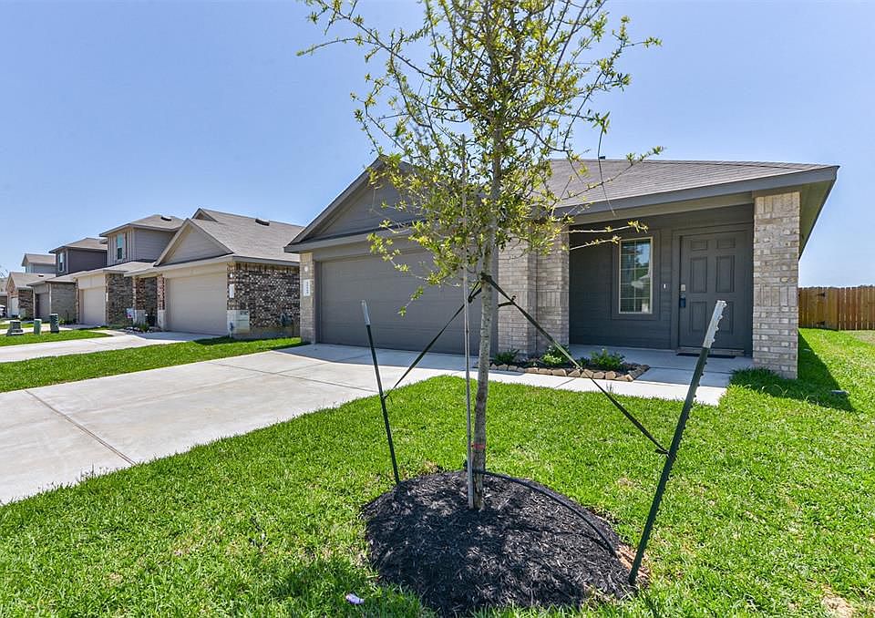 1st image of 16660 Lonely Pines Dr
